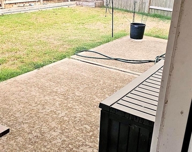 2534 Pines Pointe Dr - Photo Thumbnail 17