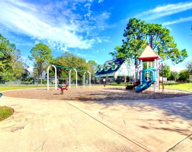 2534 Pines Pointe Dr - Photo Thumbnail 25