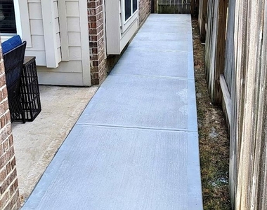 2534 Pines Pointe Dr - Photo Thumbnail 18