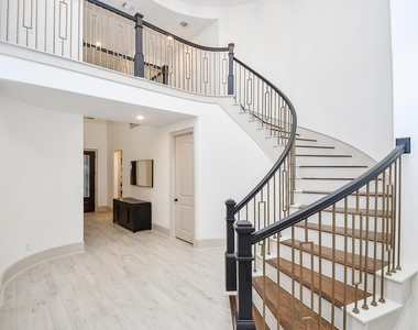 3224 Stingray Cove Dr - Photo Thumbnail 2