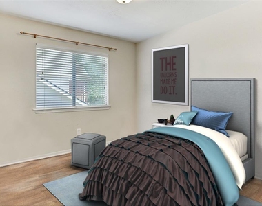 8607 Saratoga Drive - Photo Thumbnail 24