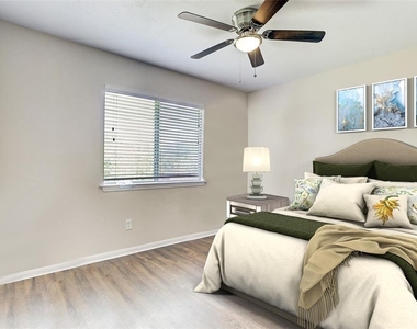 8607 Saratoga Drive - Photo Thumbnail 25