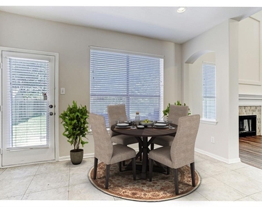 8607 Saratoga Drive - Photo Thumbnail 11