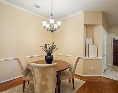 135 S Delta Mill Circle - Photo Thumbnail 2