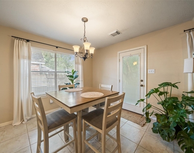 135 S Delta Mill Circle - Photo Thumbnail 8