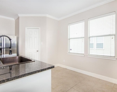 1720 Elgin Street - Photo Thumbnail 6