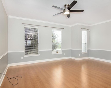 1720 Elgin Street - Photo Thumbnail 9