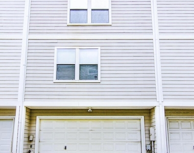 1720 Elgin Street - Photo Thumbnail 22