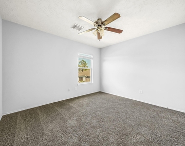 307 Gateship Drive - Photo Thumbnail 13