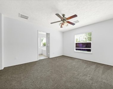 307 Gateship Drive - Photo Thumbnail 17