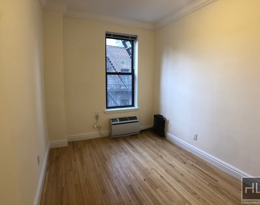 East 83 Street - Photo Thumbnail 2
