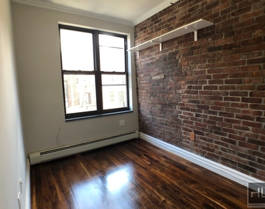 Ridge Street - Photo Thumbnail 3