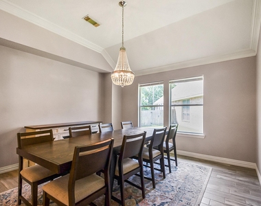 11302 N Creekwood Hills Lane - Photo Thumbnail 5
