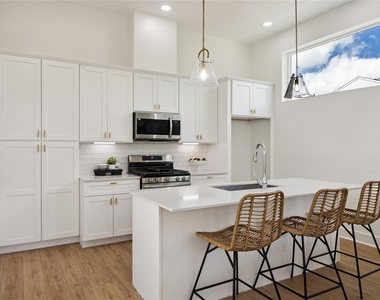 835 Rachel Street - Photo Thumbnail 3