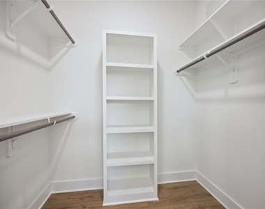 835 Rachel Street - Photo Thumbnail 16