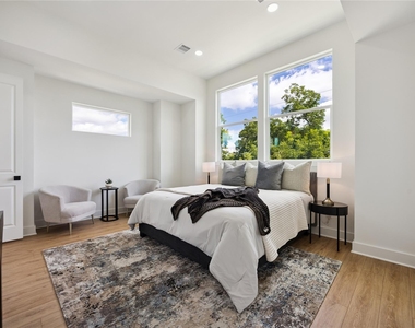 835 Rachel Street - Photo Thumbnail 12