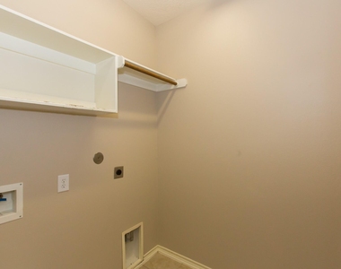 10206 N Pine Ivy Lane - Photo Thumbnail 14