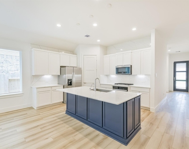 218 Springfield Terrace Court - Photo Thumbnail 15