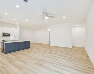 218 Springfield Terrace Court - Photo Thumbnail 8