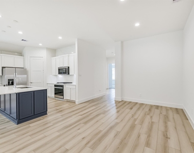 218 Springfield Terrace Court - Photo Thumbnail 6