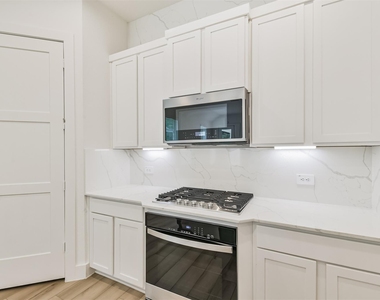 218 Springfield Terrace Court - Photo Thumbnail 14