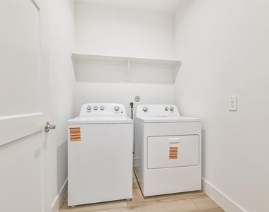 218 Springfield Terrace Court - Photo Thumbnail 32