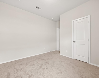 5330 Buffalo Grass Lane - Photo Thumbnail 29