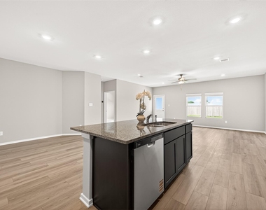5330 Buffalo Grass Lane - Photo Thumbnail 15