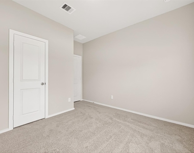 5330 Buffalo Grass Lane - Photo Thumbnail 24