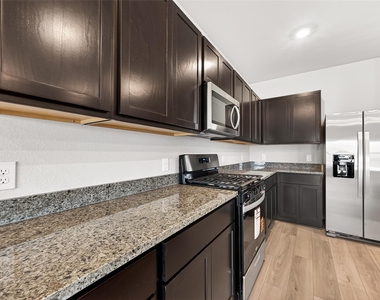 5330 Buffalo Grass Lane - Photo Thumbnail 16