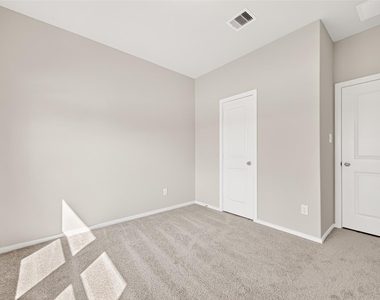 5330 Buffalo Grass Lane - Photo Thumbnail 23