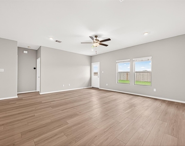 5330 Buffalo Grass Lane - Photo Thumbnail 7
