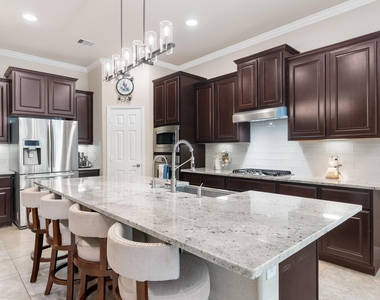 11 Pintuck Place - Photo Thumbnail 12