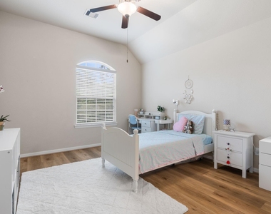 11 Pintuck Place - Photo Thumbnail 24