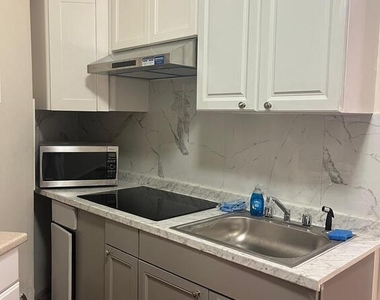 31 East 30th Street - Photo Thumbnail 4
