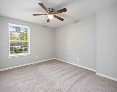 3823 Fernglade Dr - Photo Thumbnail 14