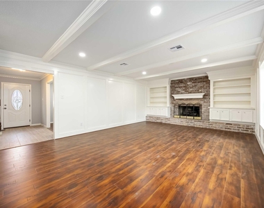 3823 Fernglade Dr - Photo Thumbnail 5