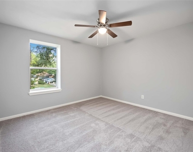 3823 Fernglade Dr - Photo Thumbnail 20
