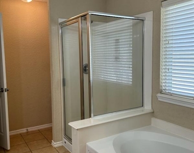 3618 Primrose Trace Lane - Photo Thumbnail 18