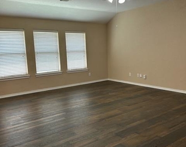 3618 Primrose Trace Lane - Photo Thumbnail 7