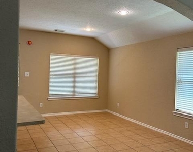 3618 Primrose Trace Lane - Photo Thumbnail 9