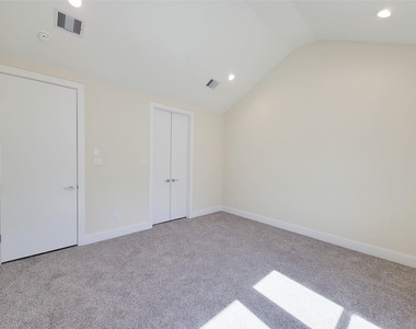 5931 Beall Street - Photo Thumbnail 32
