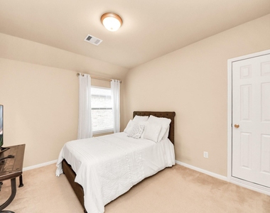 3422 Stone Springs Drive - Photo Thumbnail 25