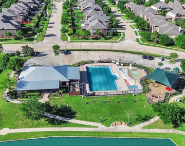 3422 Stone Springs Drive - Photo Thumbnail 32