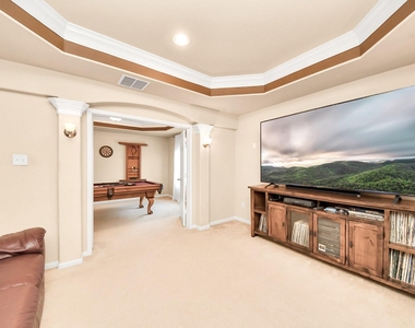 3422 Stone Springs Drive - Photo Thumbnail 19