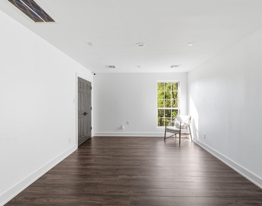 1905 Dowling Drive - Photo Thumbnail 29