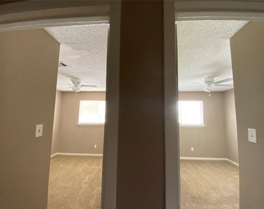 1519 S 8th Street - Photo Thumbnail 9