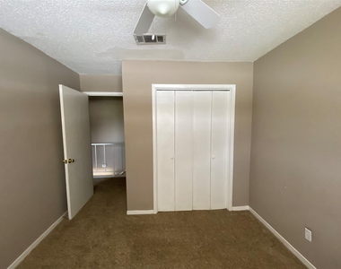1519 S 8th Street - Photo Thumbnail 7