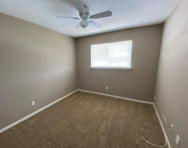 1519 S 8th Street - Photo Thumbnail 8