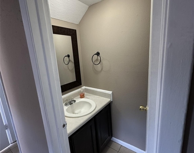 1519 S 8th Street - Photo Thumbnail 9